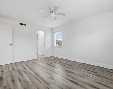 379 S Mcmullen Booth Road - Photo Thumbnail 29
