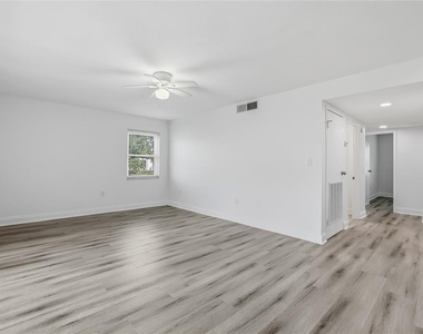 379 S Mcmullen Booth Road - Photo Thumbnail 24