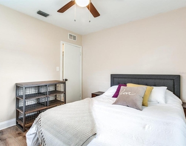 221 N Clearview Avenue - Photo Thumbnail 27