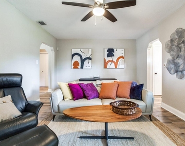 221 N Clearview Avenue - Photo Thumbnail 13