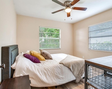 221 N Clearview Avenue - Photo Thumbnail 25