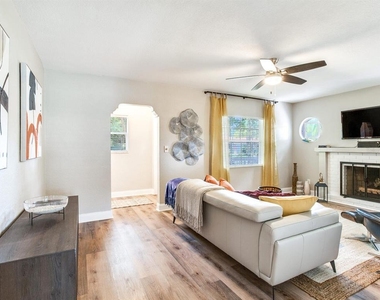 221 N Clearview Avenue - Photo Thumbnail 15