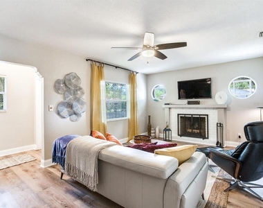 221 N Clearview Avenue - Photo Thumbnail 14
