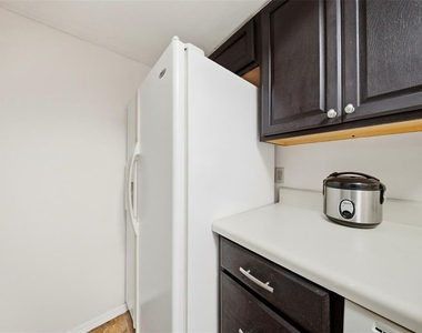 10200 Gandy Boulevard N - Photo Thumbnail 6