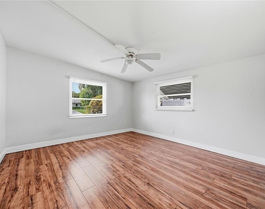 14190 Page Avenue - Photo Thumbnail 17