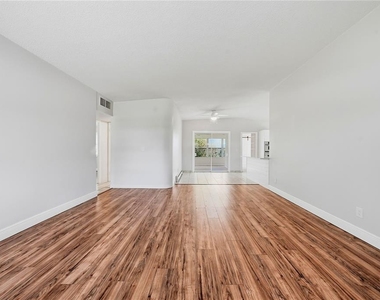 14190 Page Avenue - Photo Thumbnail 8