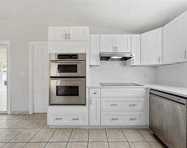 14190 Page Avenue - Photo Thumbnail 12
