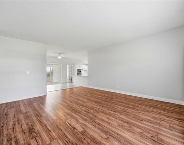 14190 Page Avenue - Photo Thumbnail 7