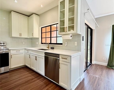 1050 Blackwater Drive - Photo Thumbnail 13