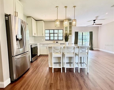 1050 Blackwater Drive - Photo Thumbnail 5