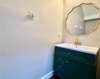 1050 Blackwater Drive - Photo Thumbnail 20