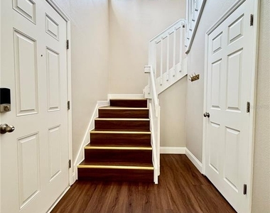 1050 Blackwater Drive - Photo Thumbnail 17