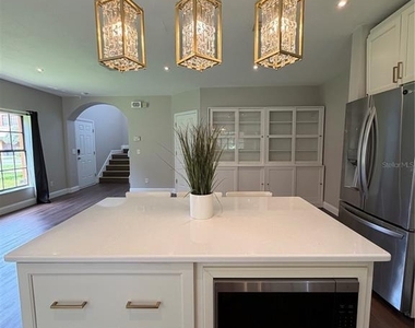1050 Blackwater Drive - Photo Thumbnail 6