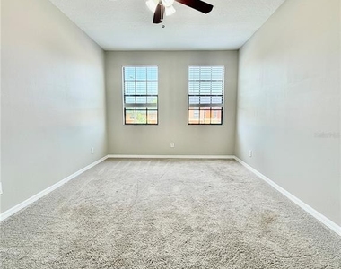 1050 Blackwater Drive - Photo Thumbnail 32