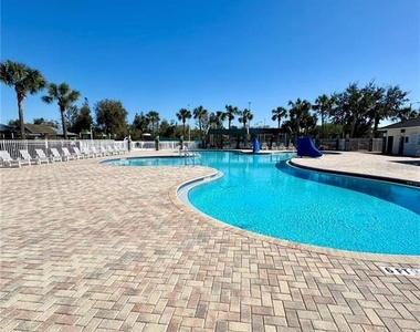 1050 Blackwater Drive - Photo Thumbnail 39