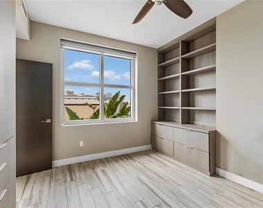 1120 E Kennedy Boulevard W - Photo Thumbnail 16