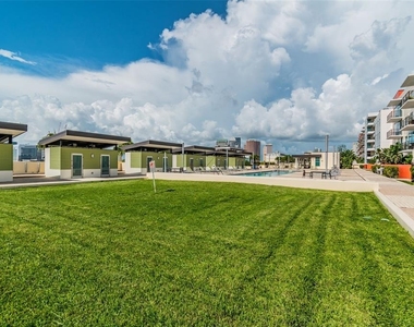 1120 E Kennedy Boulevard W - Photo Thumbnail 36