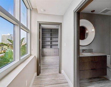 1120 E Kennedy Boulevard W - Photo Thumbnail 13
