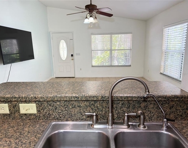 414 Ulelah Avenue - Photo Thumbnail 5