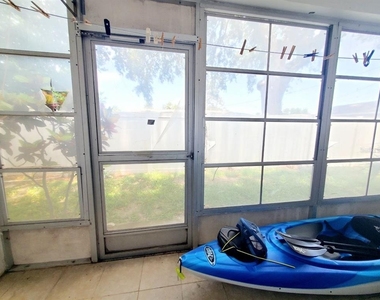 2344 Shelley Street - Photo Thumbnail 16