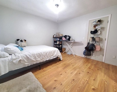 2344 Shelley Street - Photo Thumbnail 12