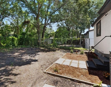 2329 W Beach Street - Photo Thumbnail 31