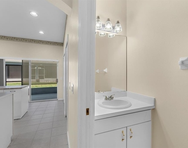 6737 Lake Rochester Lane - Photo Thumbnail 16