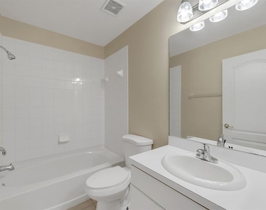 6737 Lake Rochester Lane - Photo Thumbnail 21
