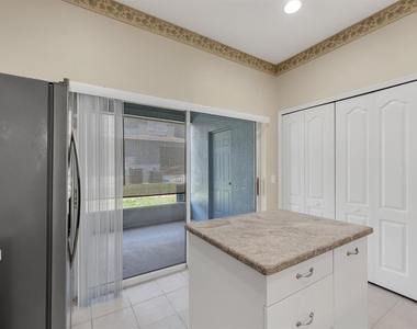 6737 Lake Rochester Lane - Photo Thumbnail 15