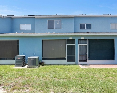 6737 Lake Rochester Lane - Photo Thumbnail 23