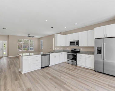 12737 Bramfield Drive - Photo Thumbnail 6