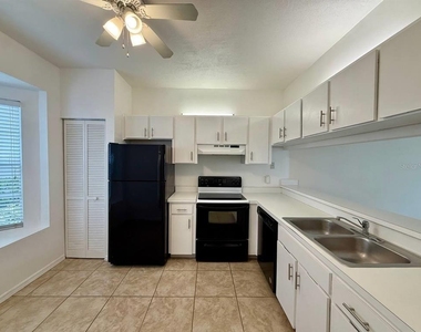 2802 W Cleveland Street - Photo Thumbnail 6