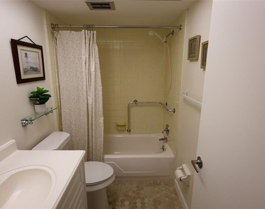 1235 S Highland Avenue - Photo Thumbnail 13