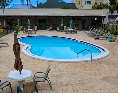 1235 S Highland Avenue - Photo Thumbnail 16