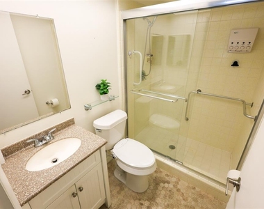 1235 S Highland Avenue - Photo Thumbnail 8