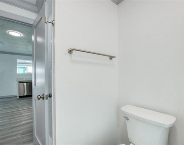 19506 Gulf Boulevard - Photo Thumbnail 40
