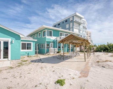19506 Gulf Boulevard - Photo Thumbnail 17