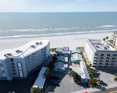 19506 Gulf Boulevard - Photo Thumbnail 10