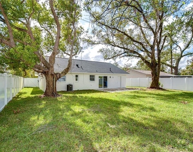 1205 W Hollywood Street - Photo Thumbnail 6