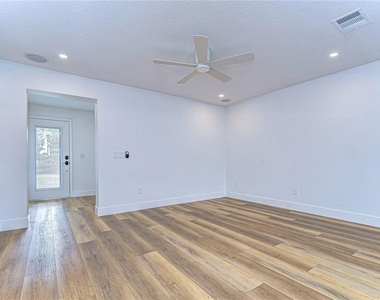 1205 W Hollywood Street - Photo Thumbnail 20