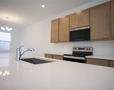 14035 Lochend Way - Photo Thumbnail 3