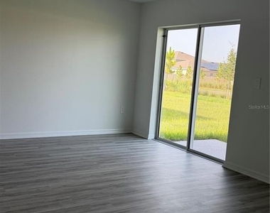 1727 Grandiose Drive - Photo Thumbnail 11