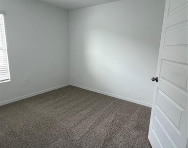 1727 Grandiose Drive - Photo Thumbnail 12