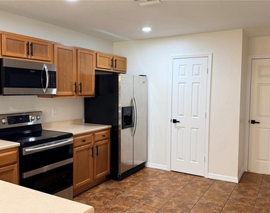 2568 Aventurine Street - Photo Thumbnail 2
