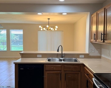 2568 Aventurine Street - Photo Thumbnail 6