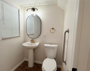 2568 Aventurine Street - Photo Thumbnail 13