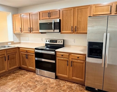 2568 Aventurine Street - Photo Thumbnail 4