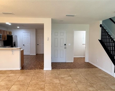 2568 Aventurine Street - Photo Thumbnail 9