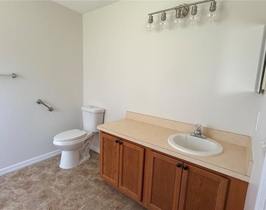 2568 Aventurine Street - Photo Thumbnail 15