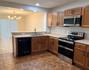 2568 Aventurine Street - Photo Thumbnail 5